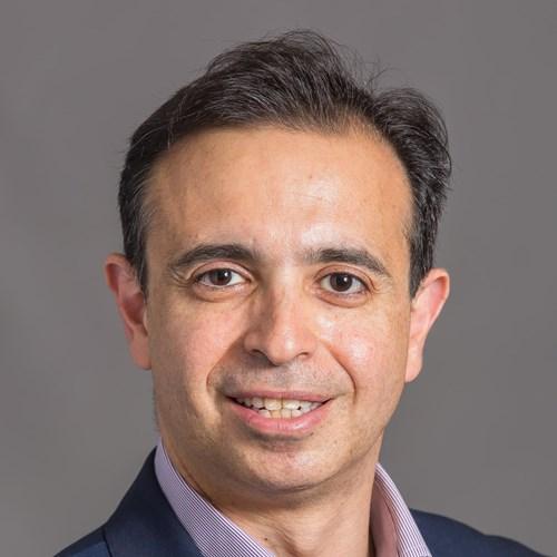 الدكتور Felipe Dhawahir-Scala 